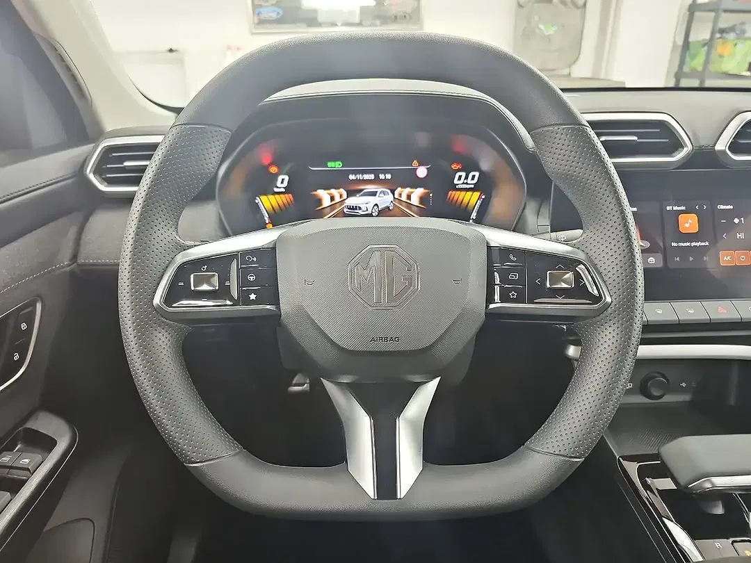 MG ZS Hybrid Standard - Thumbnail 6