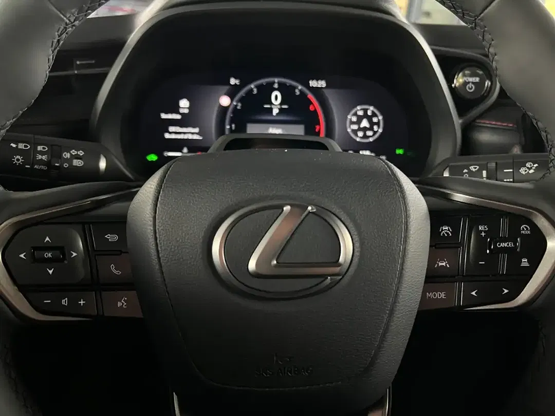 Lexus LBX Emotion - Thumbnail 14