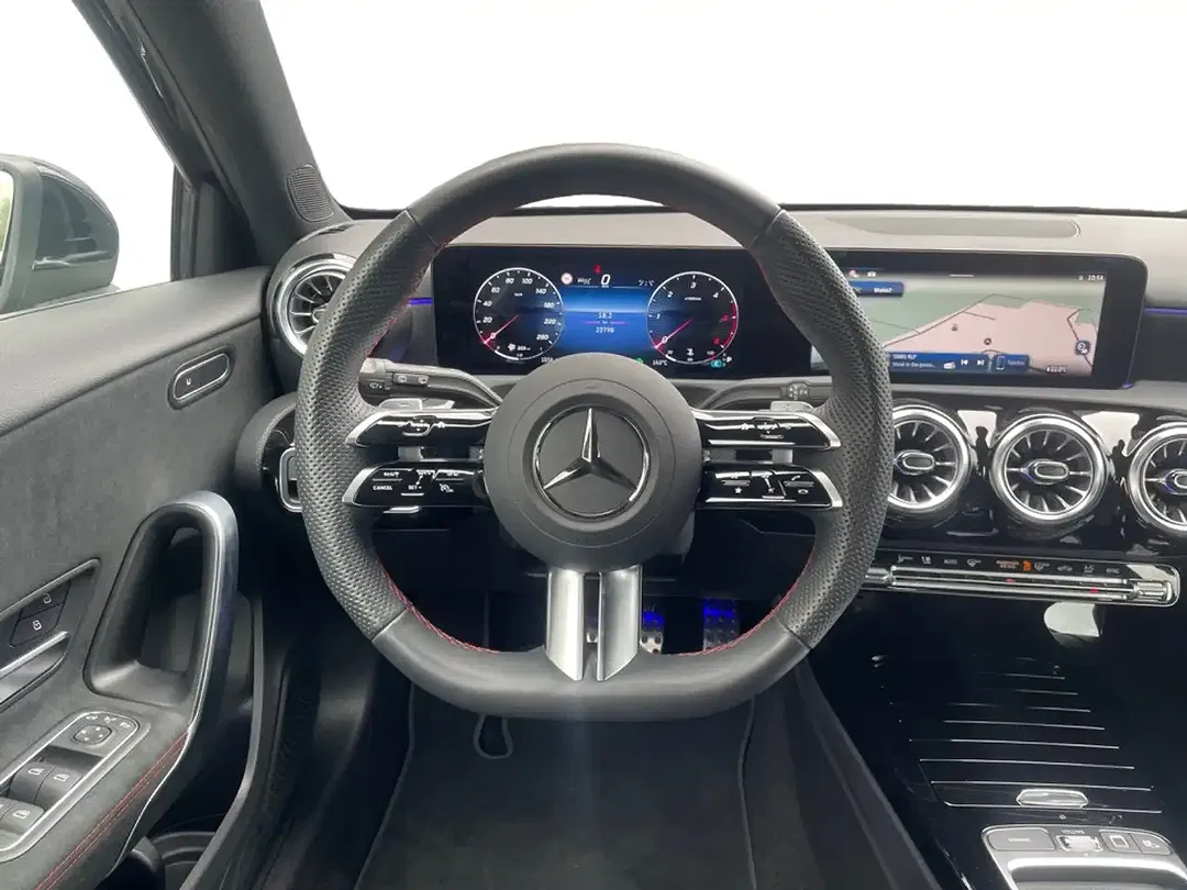 Mercedes-Benz A 200 AUT AMG MBUX - Thumbnail 10