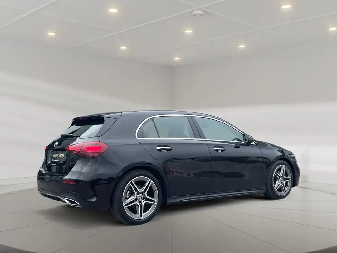 Mercedes-Benz A 200 AUT AMG MBUX - Thumbnail 2