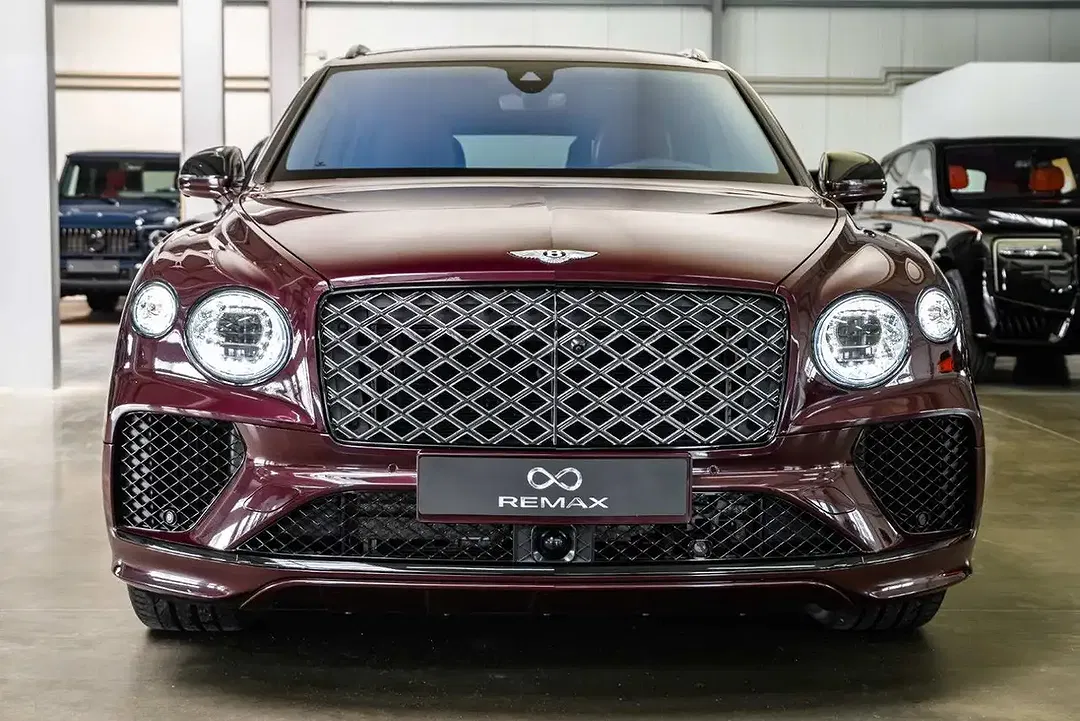 Bentley Bentayga 4.0 V8 EWB Mulliner - Thumbnail 8