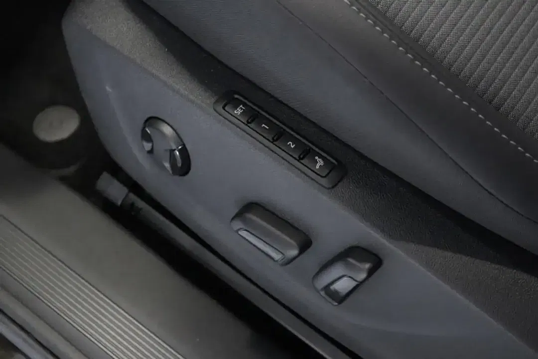 Skoda Enyaq 60 Loft - Thumbnail 10