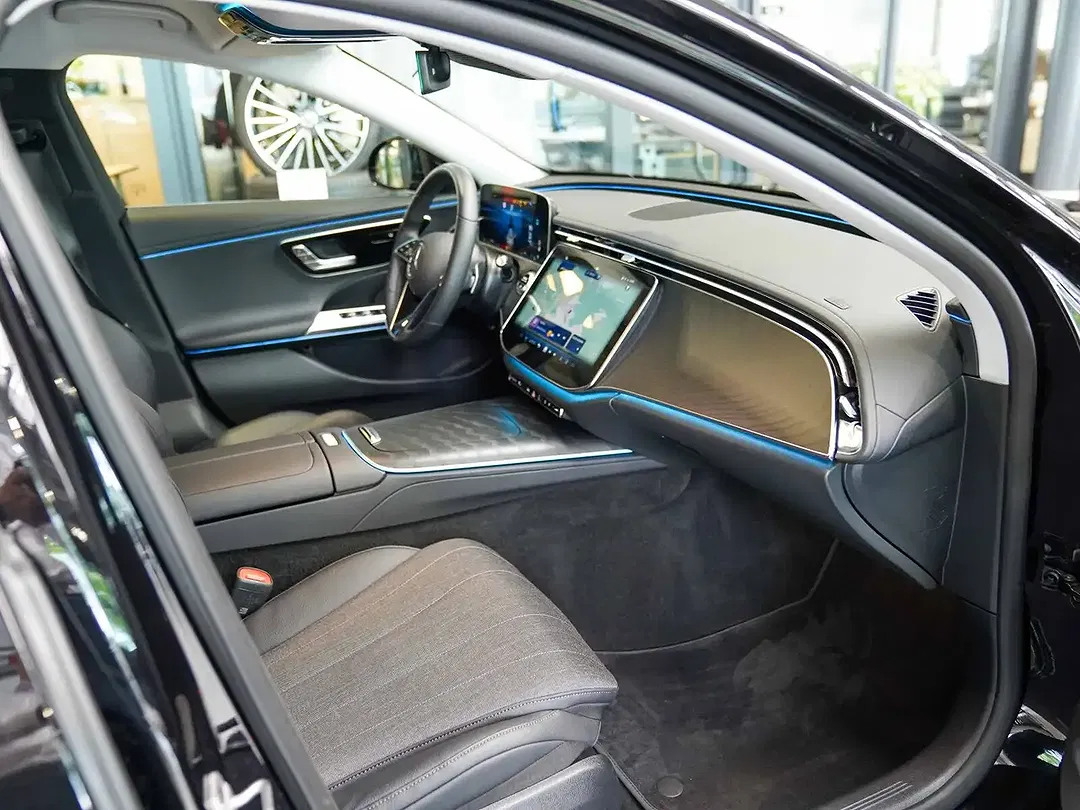 Mercedes-Benz E 220 Avantgarde - Thumbnail 10