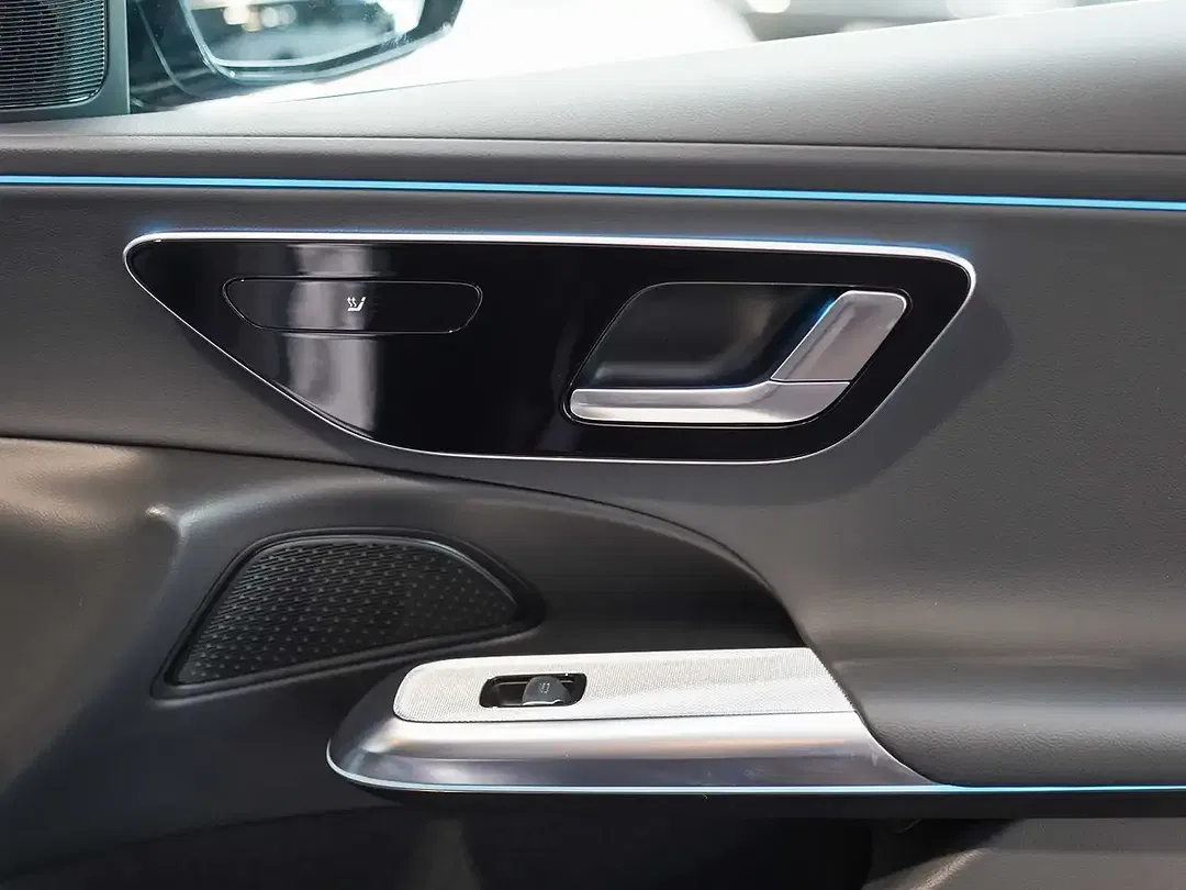 Mercedes-Benz E 220 Avantgarde - Thumbnail 12