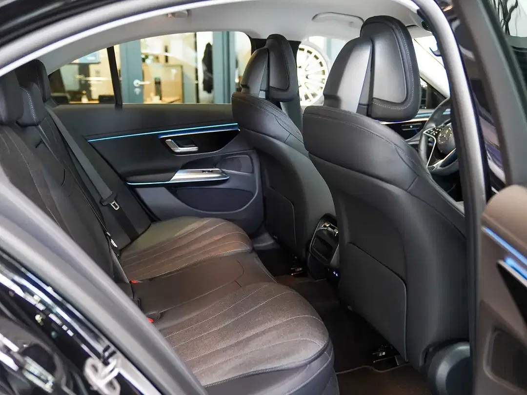 Mercedes-Benz E 220 Avantgarde - Thumbnail 13