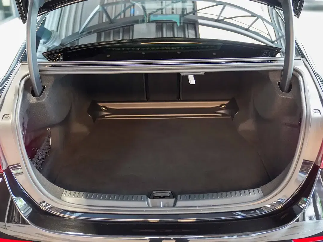 Mercedes-Benz E 220 Avantgarde - Thumbnail 6