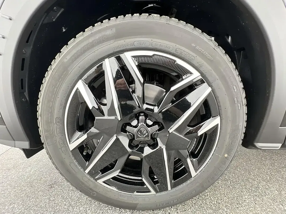 Peugeot 5008 Hybrid GT Exclusive - Thumbnail 10