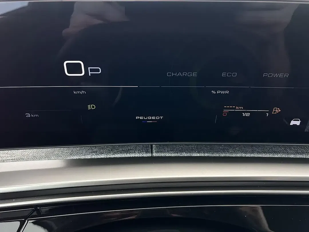 Peugeot 5008 Hybrid GT Exclusive - Thumbnail 17