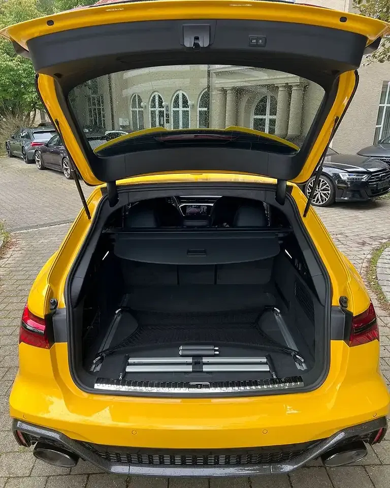 Audi RS6 - Thumbnail 10