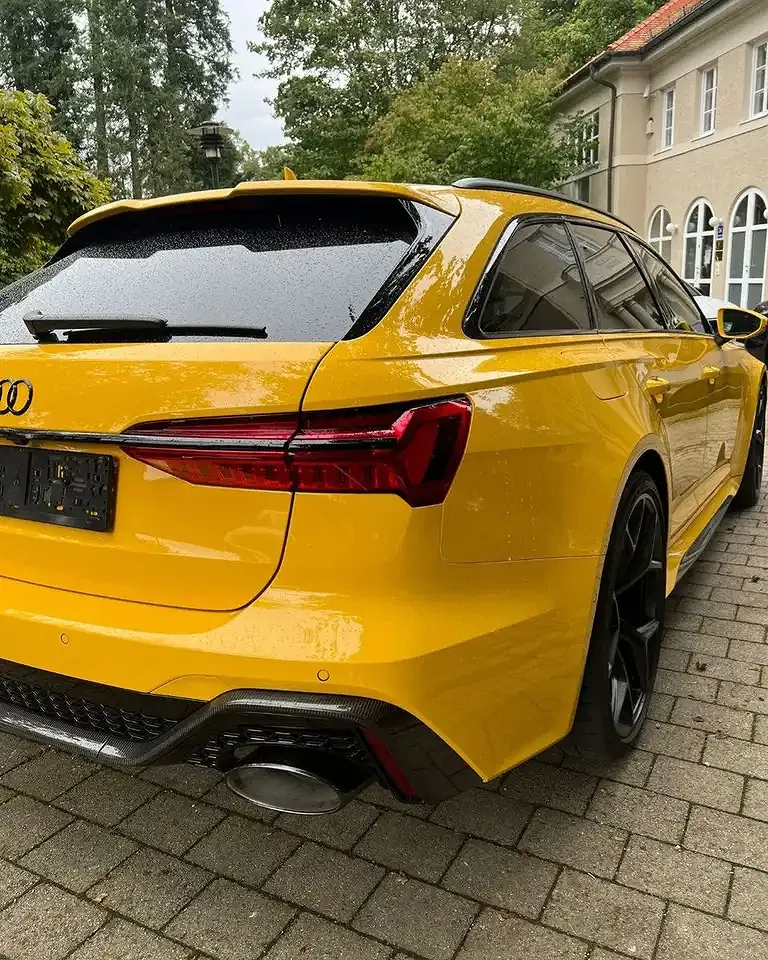 Audi RS6 - Thumbnail 3