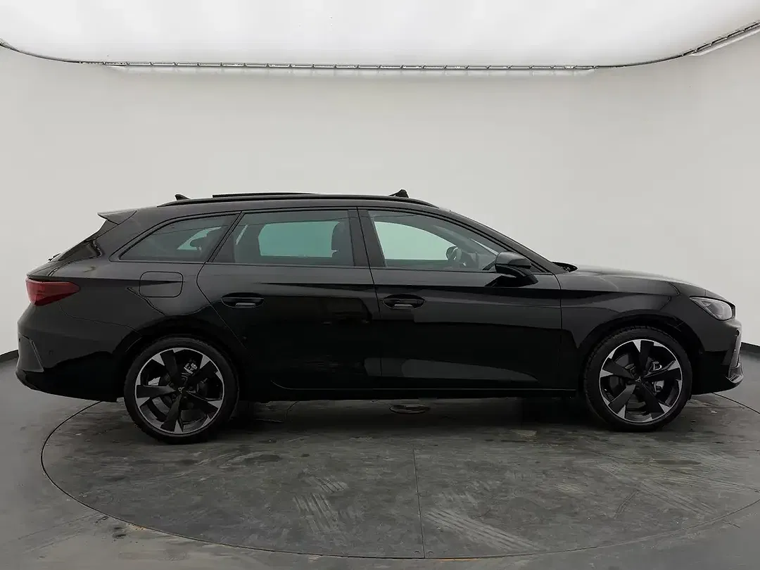 CUPRA Leon 1.5 eTSI DSG Matrix LED Sportstourer - Thumbnail 6