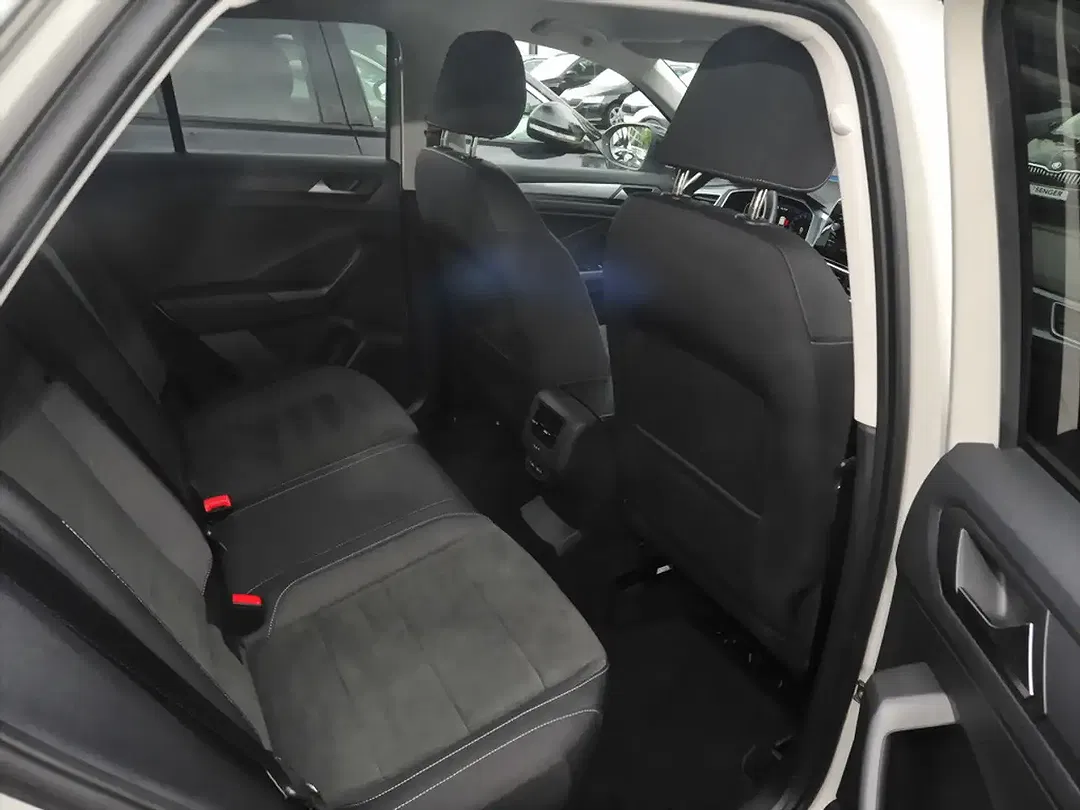 Volkswagen T-Roc 1.5 TSI Style - Thumbnail 8