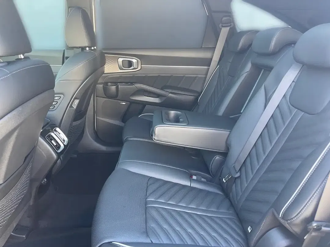 Kia Sorento 1.6 PHEV AWD Platinum Premium - Thumbnail 11