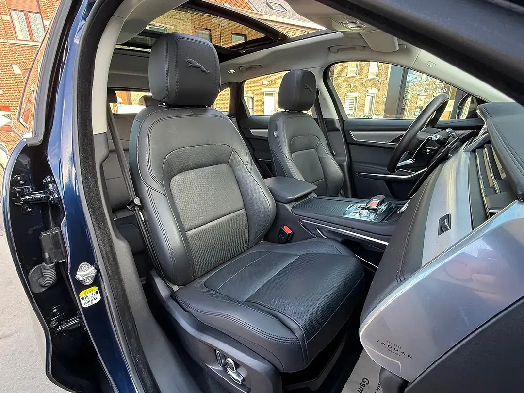 Jaguar F-Pace P400e 2.0 PHEV Portfolio - Thumbnail 12