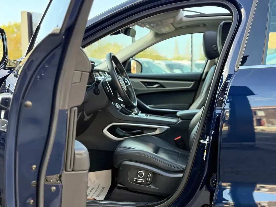 Jaguar F-Pace P400e 2.0 PHEV Portfolio - Thumbnail 7