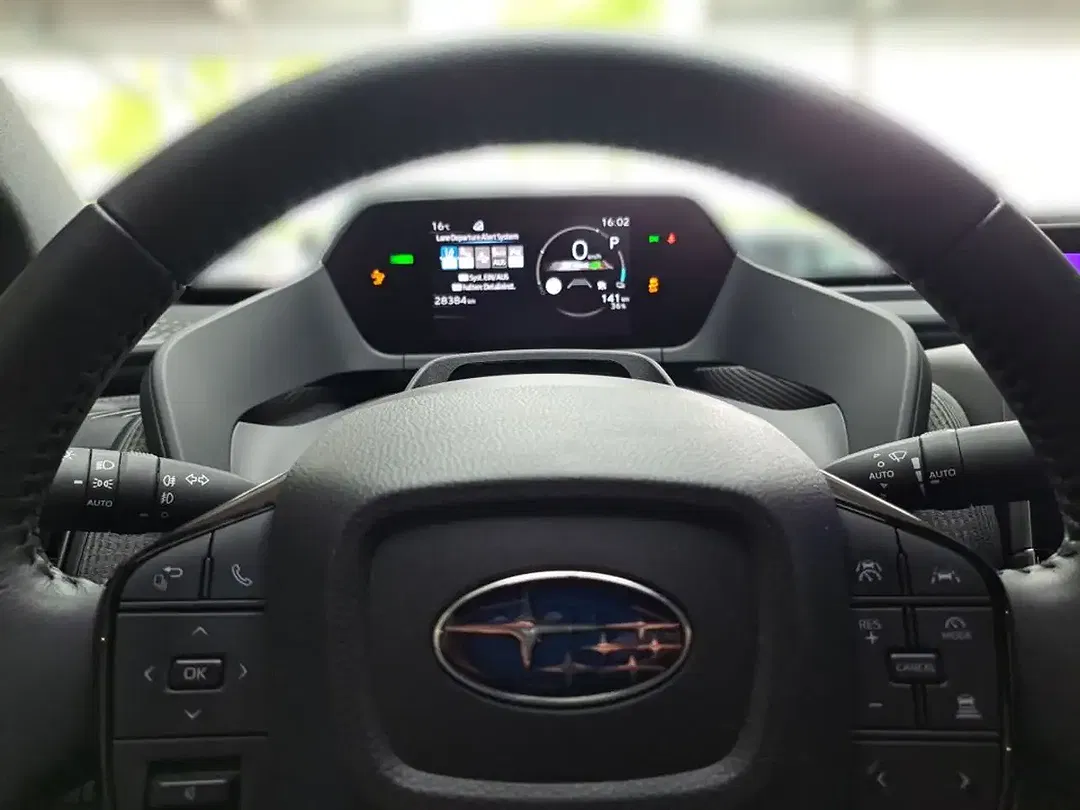 Subaru Solterra AWD Comfort - Thumbnail 14