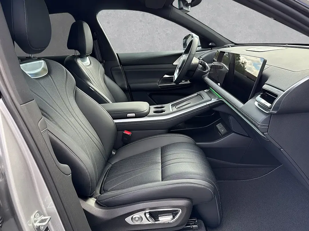 Xpeng G9 AWD Performance - Thumbnail 3