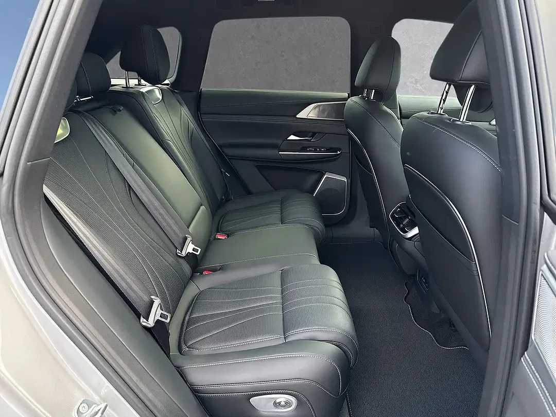 Xpeng G9 AWD Performance - Thumbnail 5