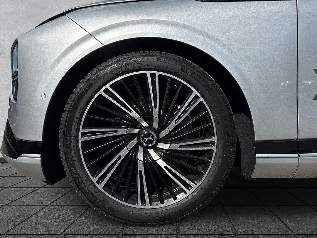 Xpeng G9 AWD Performance - Thumbnail 9