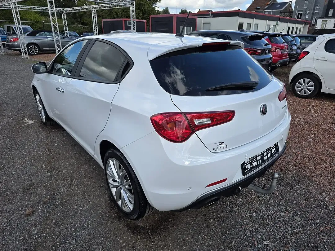 Alfa Romeo Giulietta 1.6 JTDM - Thumbnail 7