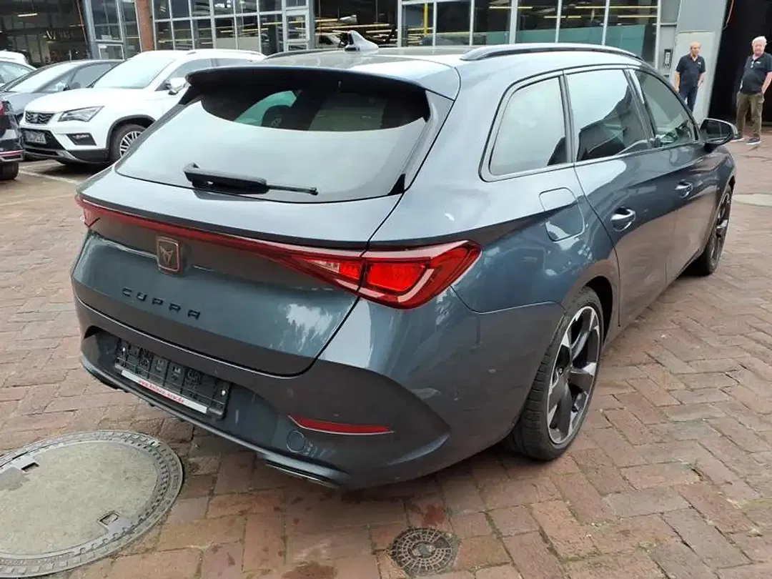 CUPRA Leon 1.5 eTSI DSG Sportstourer - foto 2