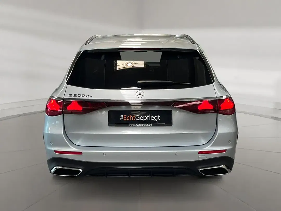 Mercedes-Benz E 300 AMG MBUX Night - Thumbnail 5