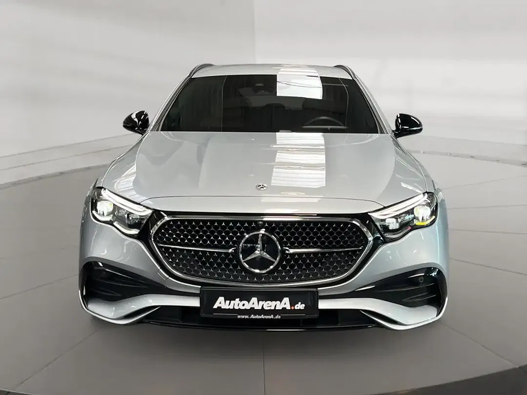 Mercedes-Benz E 300 AMG MBUX Night - Thumbnail 6