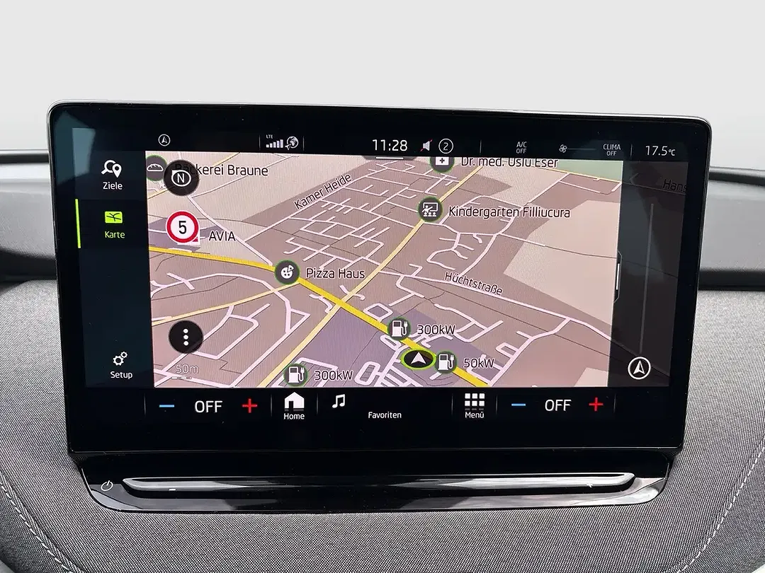 Skoda Enyaq 50 Loft - Thumbnail 13