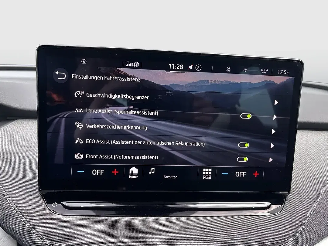 Skoda Enyaq 50 Loft - Thumbnail 14
