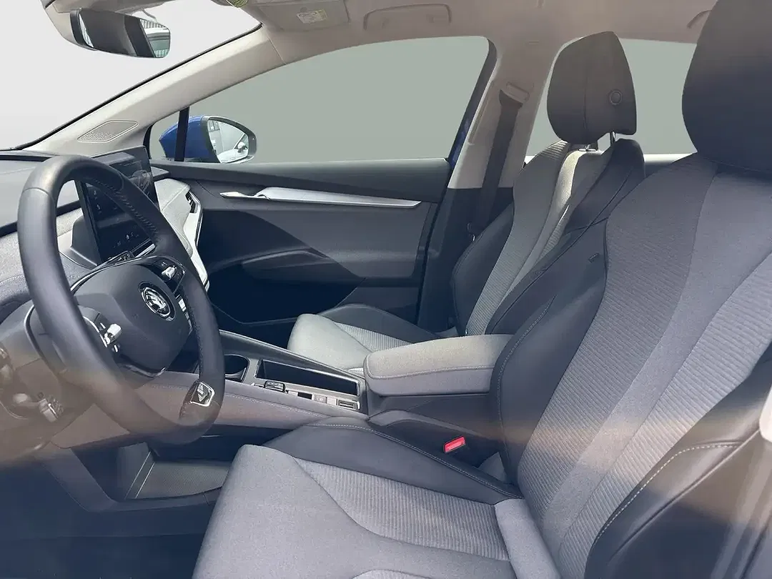 Skoda Enyaq 50 Loft - Thumbnail 8