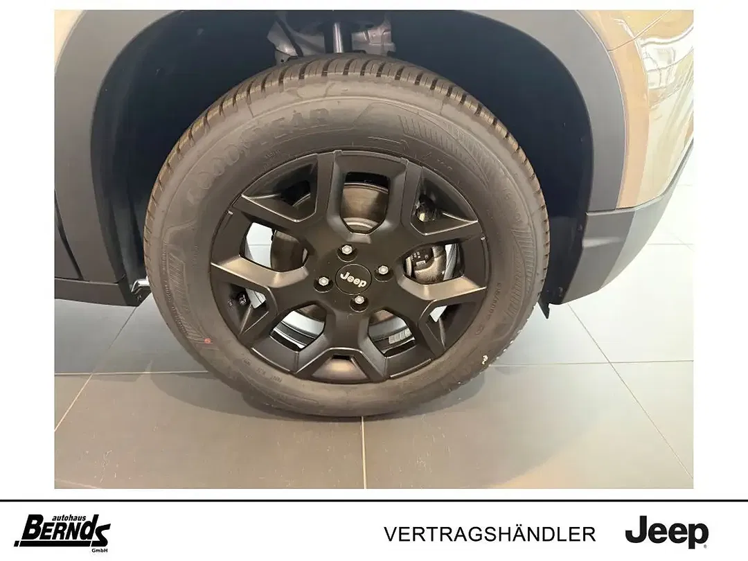 Jeep Avenger 1.2 T3 MHEV e-Hybrid AUT Edition - foto 11