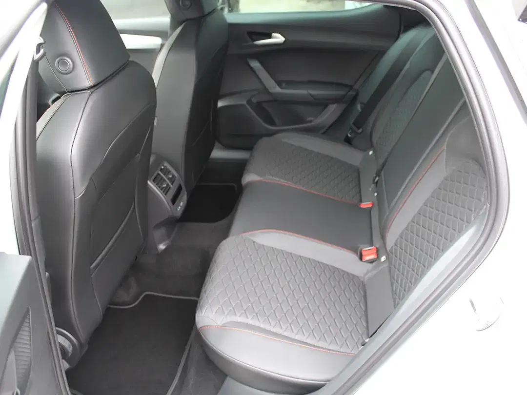 SEAT Leon 1.5 TSI FR - Thumbnail 8
