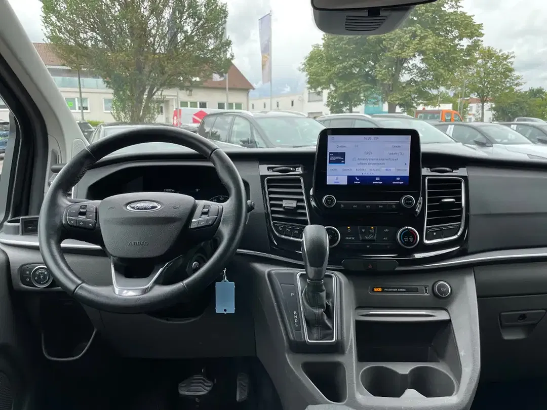 Ford Tourneo Custom PHEV Titanium - Thumbnail 7