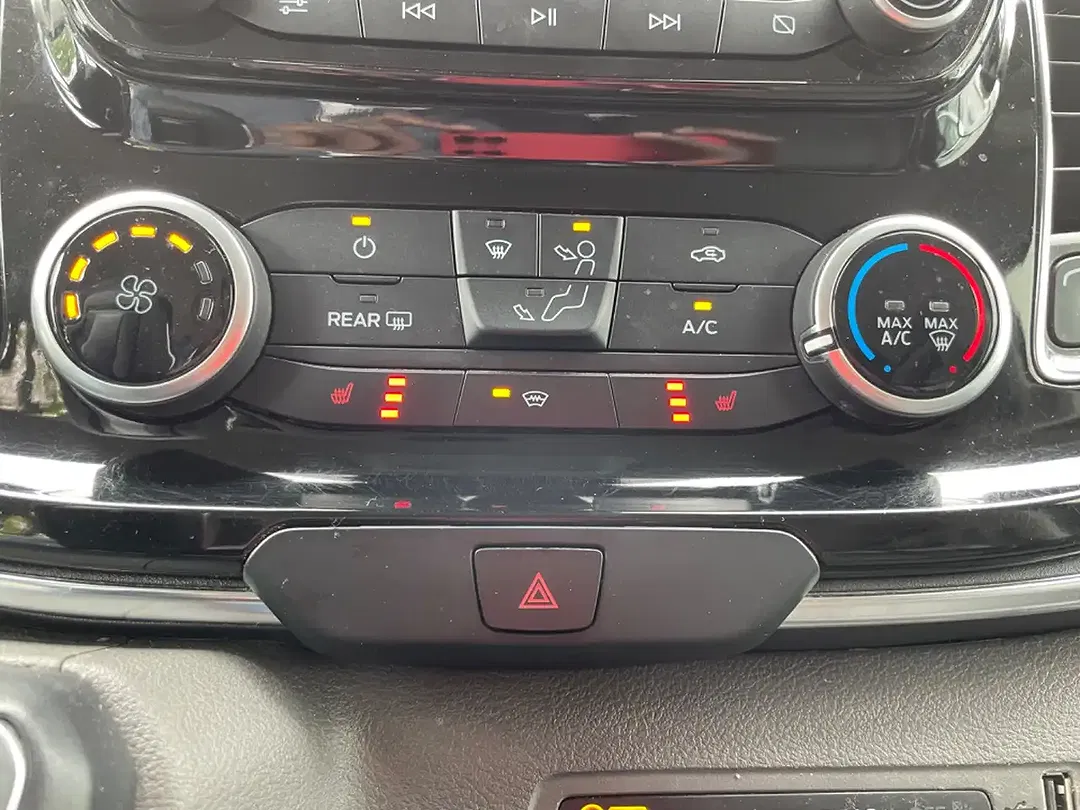 Ford Tourneo Custom PHEV Titanium - foto 12