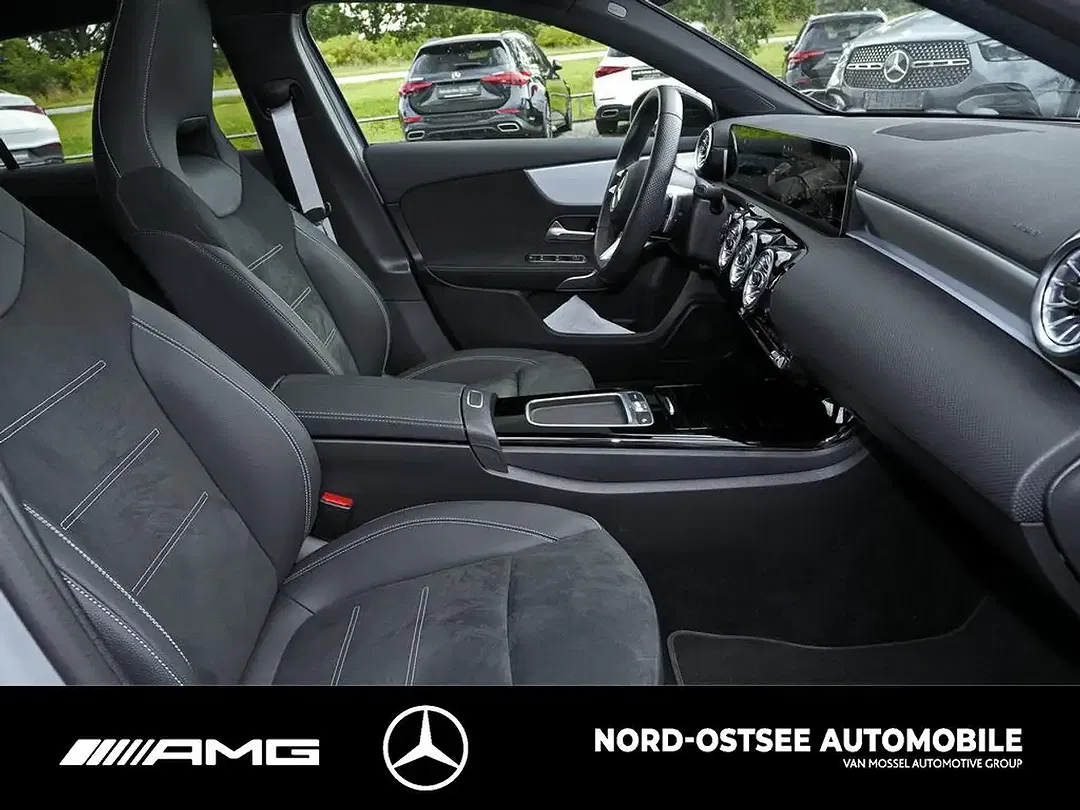 Mercedes-Benz A 200 AMG MBUX Night - Thumbnail 11