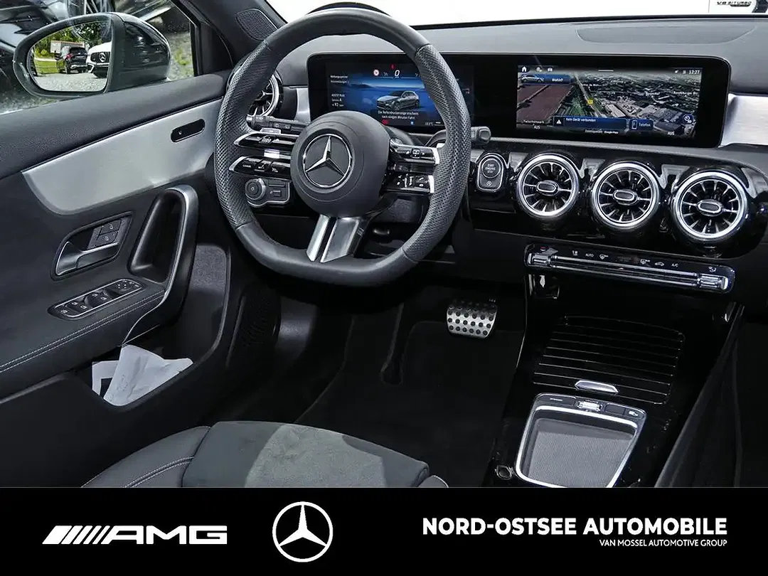 Mercedes-Benz A 200 AMG MBUX Night - Thumbnail 9