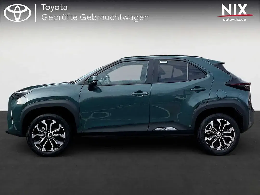 Toyota Yaris Cross - Thumbnail 3