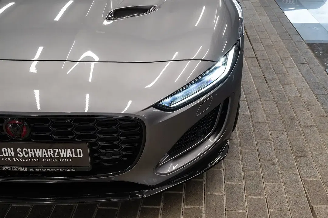 Jaguar F-Type P450 - Thumbnail 13