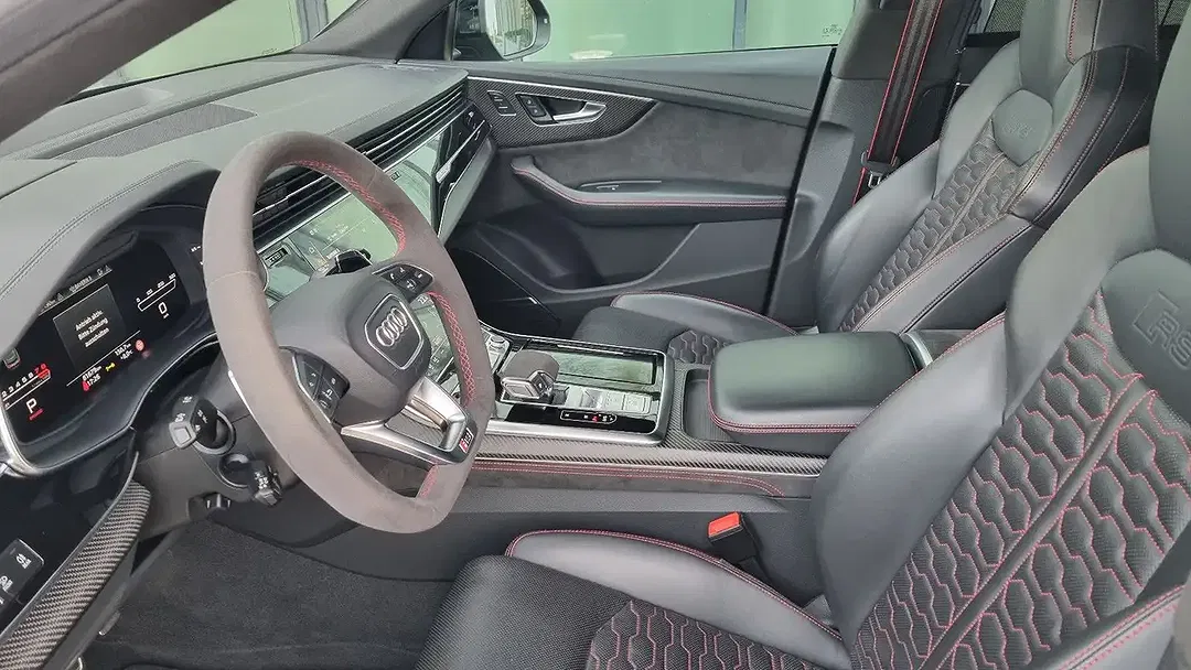 Audi RS Q8 - Thumbnail 10