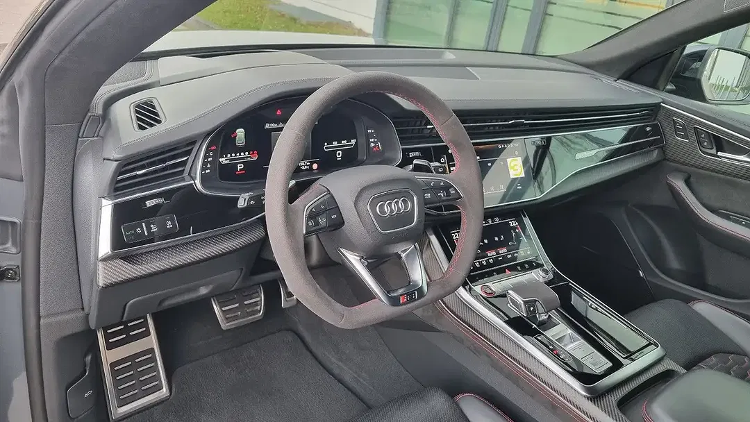 Audi RS Q8 - Thumbnail 11