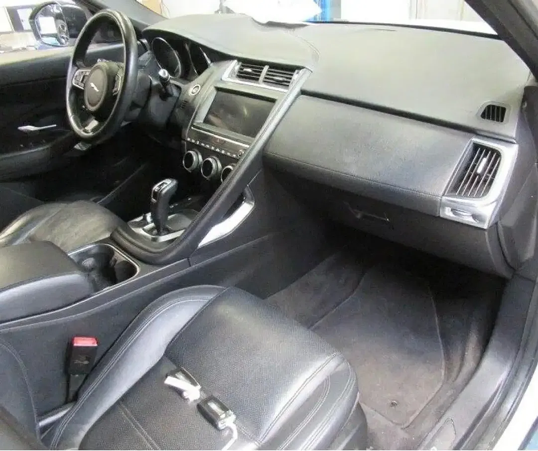 Jaguar E-Pace Black - Thumbnail 6