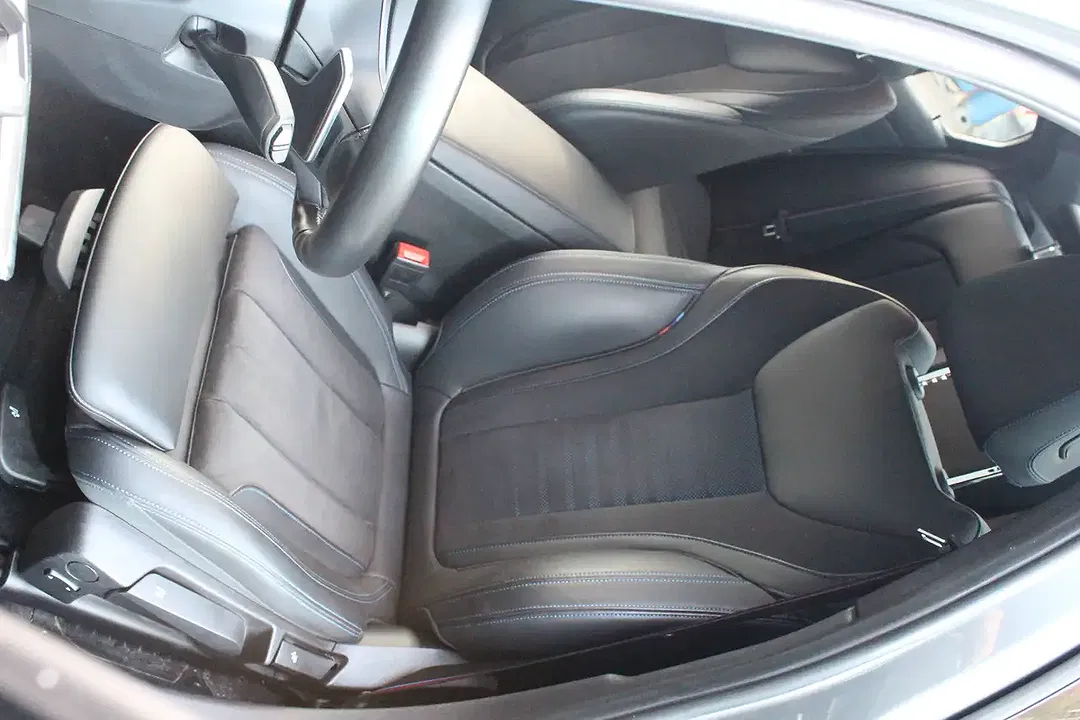 BMW 318 M Sport Pro Shadow Line Comfort - Thumbnail 10