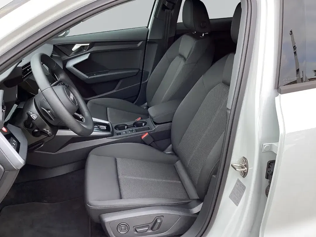 Audi A3 S tronic allstreet - Thumbnail 3