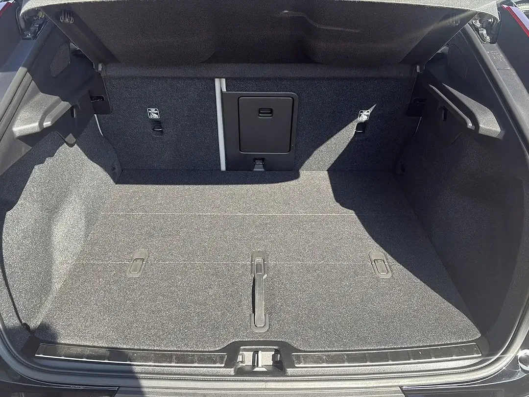 Volvo C40 EV Recharge Plus - foto 19