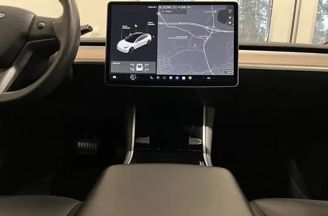 Tesla Model 3 RWD Standard Range Plus - Thumbnail 11
