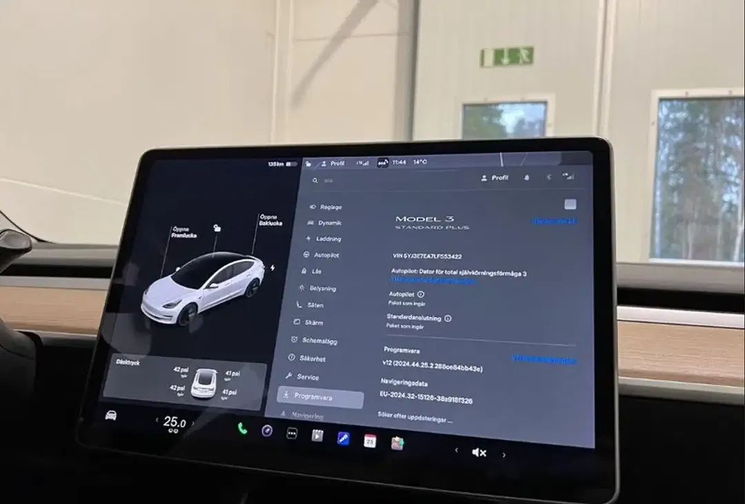 Tesla Model 3 RWD Standard Range Plus - Thumbnail 14