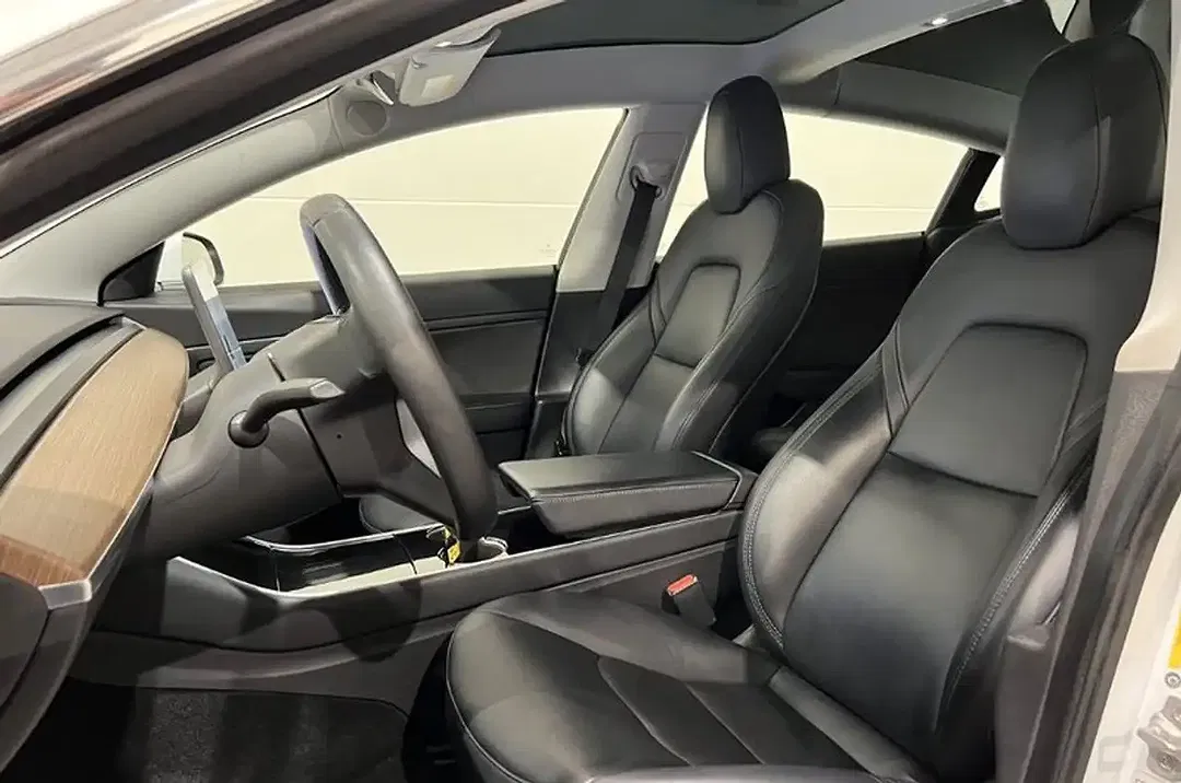 Tesla Model 3 RWD Standard Range Plus - Thumbnail 7