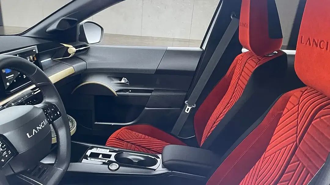 Lancia Ypsilon LX - Thumbnail 9