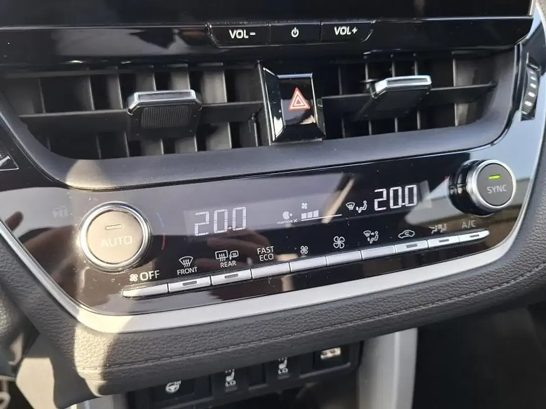 Toyota Corolla Cross Premium - Thumbnail 7