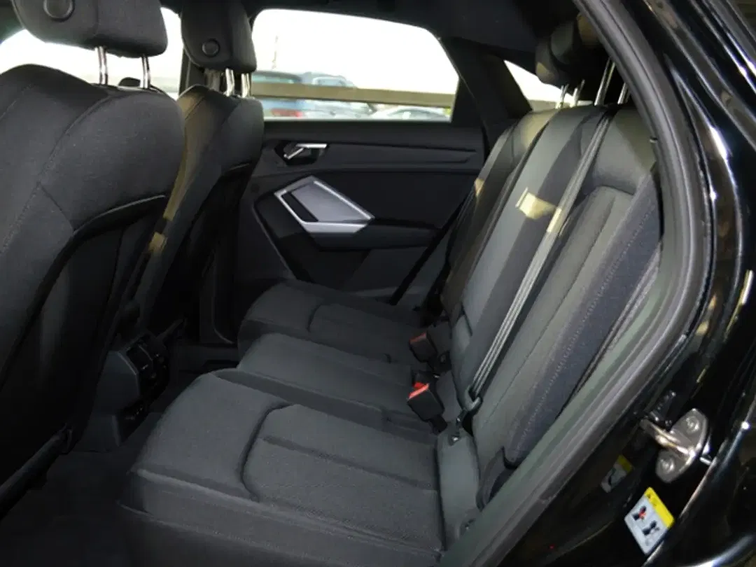 Audi Q3 35 1.5 TFSI S tronic Sportback S line - Thumbnail 10